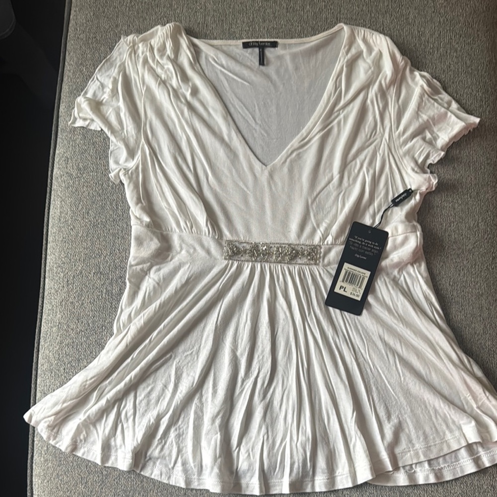 Daisy Fuentes White Summer Escape Top. NWT. Non-Smoking